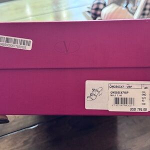Valentino studded size 9 new heels